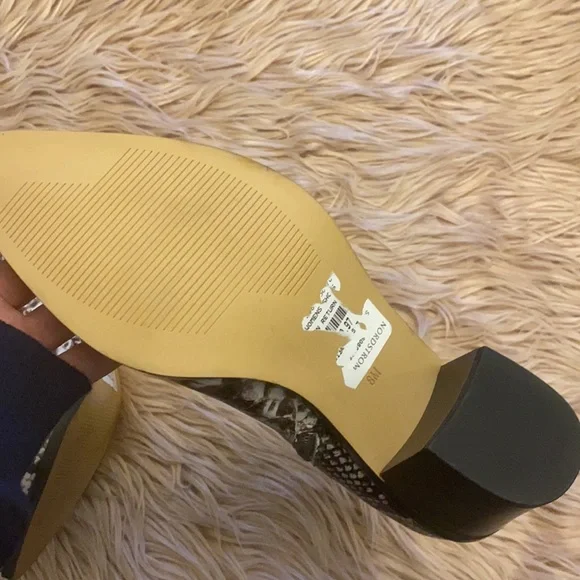 Braxten Snake Embossed Block Heel Bootie
14TH AND UNION - Picture 6 of 7